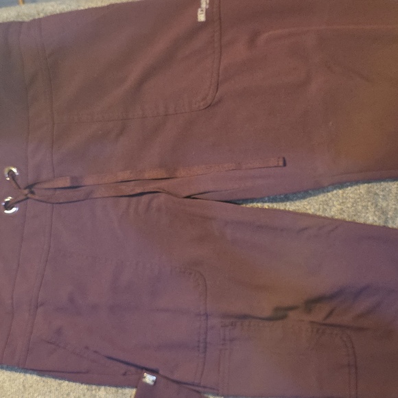 Grey's Anatomy Signature Burgundy Scrub Set - Picture 3 of 7